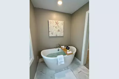 4021 Pebblebrook Drive, Bloomington, MN 55437 - Photo 16