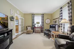 410 E Vine St, Owatonna, MN 55060 - Photo 2