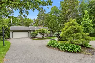14137 Glenridge Rd, Minnetonka, MN 55345 - Photo 2