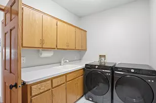 4230 Pineview Ln N, Plymouth, MN 55442 - Photo 34