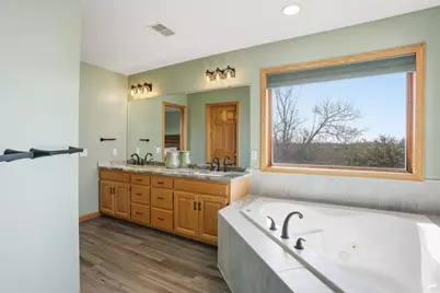 4230 Pineview Lane N, Plymouth, MN 55442 - Photo 42