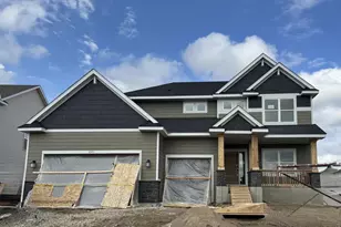 2351 Tyrone Dr, Shakopee, MN 55379 - Photo 1