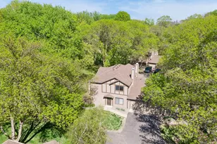 11574 Scotch Pine Ct, Eden Prairie, MN 55344 - Photo 2