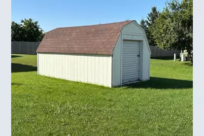 1114 Greenwood Street E, Thief River Falls, MN 56701 - Photo 22