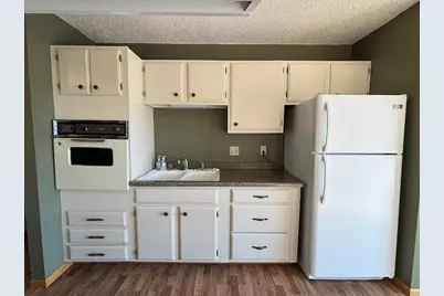 1114 Greenwood Street E, Thief River Falls, MN 56701 - Photo 8