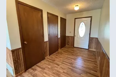 1114 Greenwood Street E, Thief River Falls, MN 56701 - Photo 4