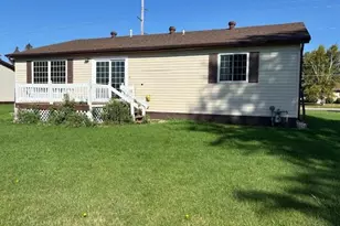1114 Greenwood St E, Thief River Falls, MN 56701 - Photo 26