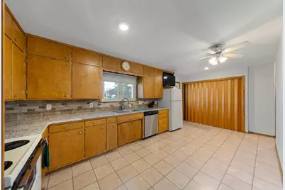 814 W Skaro Street, Saint Peter, MN 56082 - Photo 6