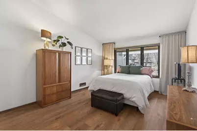 10223 Scarborough Road, Bloomington, MN 55437 - Photo 14