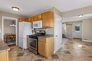 1713 Independence Ave N, Golden Valley, MN 55427 - Photo 10