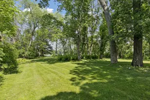 8803 Cove Pointe Rd, Eden Prairie, MN 55347 - Photo 38