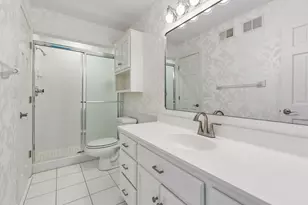 8803 Cove Pointe Rd, Eden Prairie, MN 55347 - Photo 28