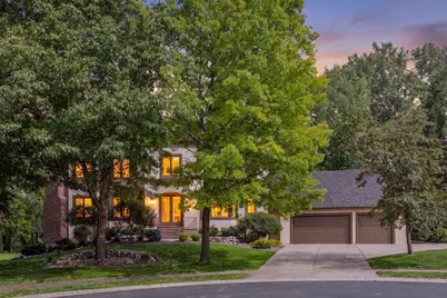 8803 Cove Pointe Road, Eden Prairie, MN 55347 - Photo 2
