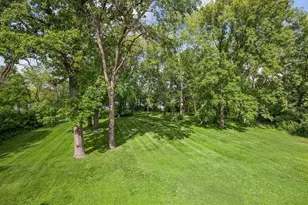 8803 Cove Pointe Rd, Eden Prairie, MN 55347 - Photo 14