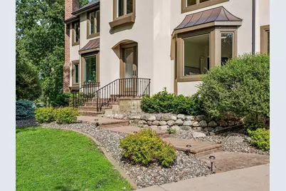 8803 Cove Pointe Road, Eden Prairie, MN 55347 - Photo 10