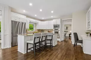 8803 Cove Pointe Rd, Eden Prairie, MN 55347 - Photo 20