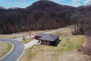 2760 Oakhurst Dr, Lake City, MN 55041 - Photo 4