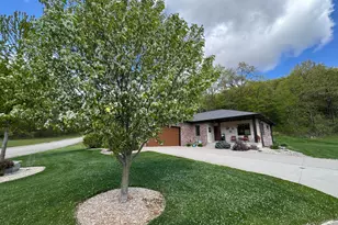 2760 Oakhurst Dr, Lake City, MN 55041 - Photo 2