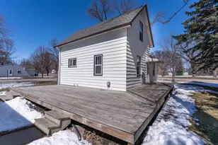 504 E Fir Ave, Fergus Falls, MN 56537 - Photo 6