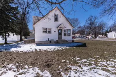 504 E Fir Avenue, Fergus Falls, MN 56537 - Photo 2