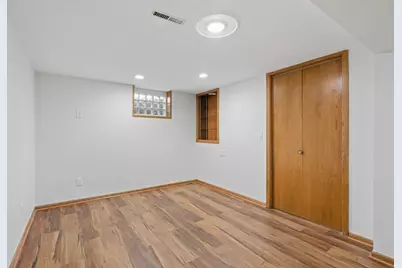 10037 Fremont Avenue S, Bloomington, MN 55431 - Photo 28