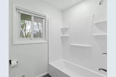 10037 Fremont Avenue S, Bloomington, MN 55431 - Photo 18