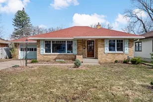 993 Hyacinth Ave E, Saint Paul, MN 55106 - Photo 2