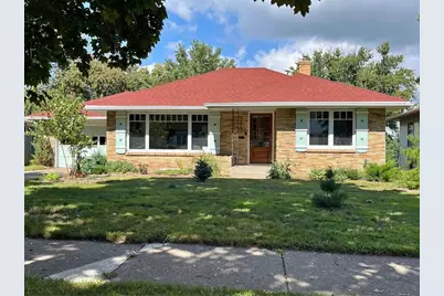 993 Hyacinth Avenue E, Saint Paul, MN 55106 - Photo 1