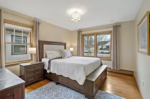 993 Hyacinth Ave E, Saint Paul, MN 55106 - Photo 26