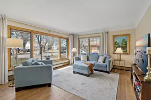 993 Hyacinth Ave E, Saint Paul, MN 55106 - Photo 10