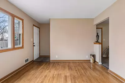 1461 Grandview Avenue E, Maplewood, MN 55109 - Photo 6