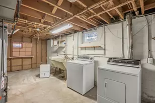 9009 Russell Ave S, Bloomington, MN 55431 - Photo 20