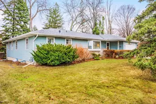 9009 Russell Ave S, Bloomington, MN 55431 - Photo 2