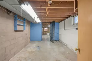 9009 Russell Ave S, Bloomington, MN 55431 - Photo 22