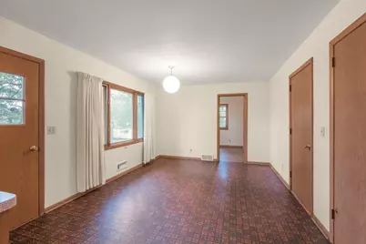 9009 Russell Avenue S, Bloomington, MN 55431 - Photo 8