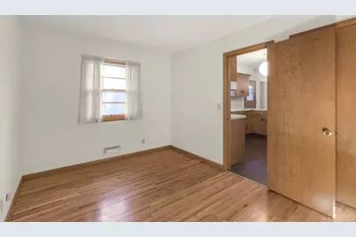 9009 Russell Avenue S, Bloomington, MN 55431 - Photo 10