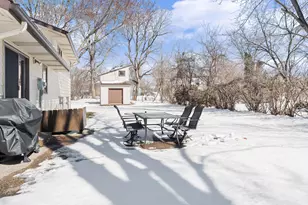 1257 Edgewood Pl, Owatonna, MN 55060 - Photo 16