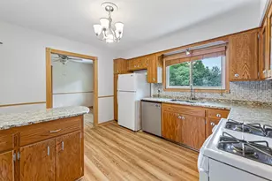 2033 Bluestone Ln, Eagan, MN 55122 - Photo 16