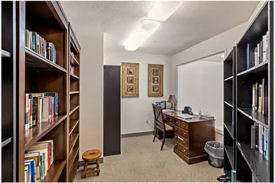 2405 39th Avenue NE #401, Saint Paul, MN 55421 - Photo 34