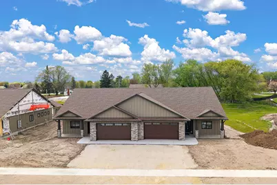 1060 Legend Lane, River Falls, WI 54022 - Photo 1