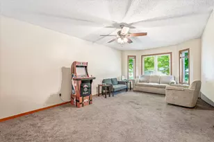 1077 26th Ave SE, Minneapolis, MN 55414 - Photo 8
