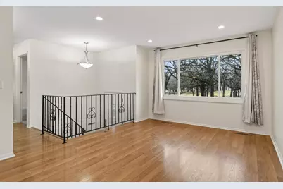 866 Wheeler Street N, Saint Paul, MN 55104 - Photo 8