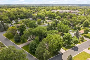 3719 Baillif Pl, Bloomington, MN 55431 - Photo 32