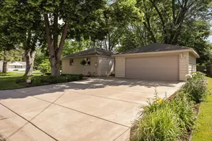 3719 Baillif Pl, Bloomington, MN 55431 - Photo 2