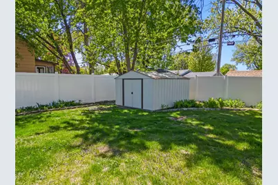 9230 Portland Avenue S, Bloomington, MN 55420 - Photo 10