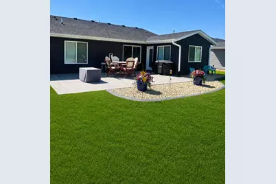306 11th Street N, Goodhue, MN 55027 - Photo 2