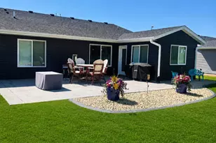 306 11th Street N, Goodhue, MN 55027 - Photo 2