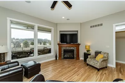 3915 Berkshire Road SW, Rochester, MN 55902 - Photo 4