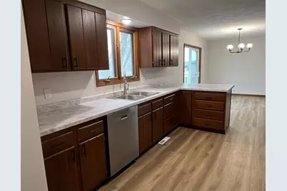 703 S 3rd Street, Ellendale, MN 56026 - Photo 10