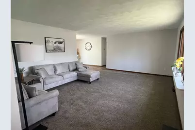 703 S 3rd Street, Ellendale, MN 56026 - Photo 4